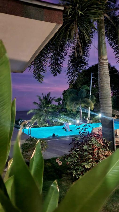 A Villas Resort & Restaurant Zamboanguita  Bagian luar foto