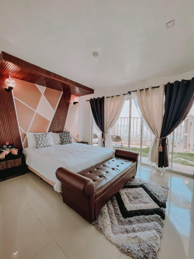 A Villas Resort & Restaurant Zamboanguita  Bagian luar foto